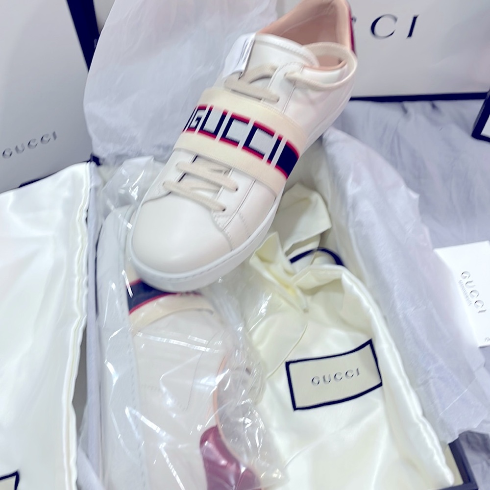 Gucci shoes size 37.5